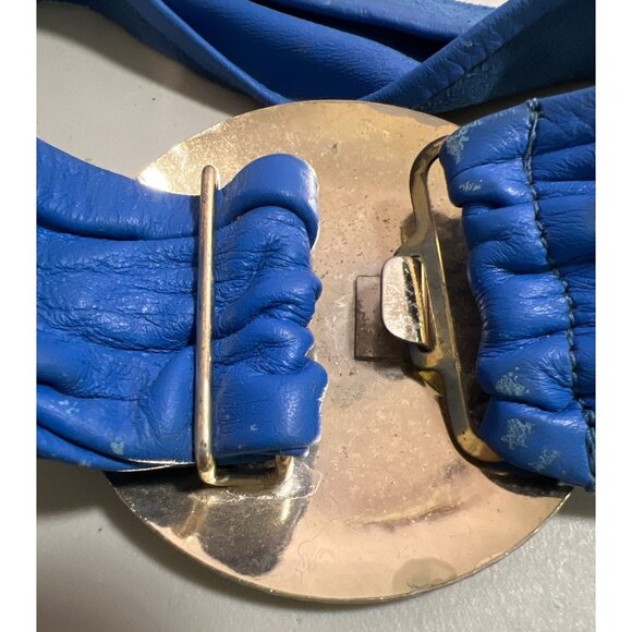 Vtg Blue Leather Belt With Hammered Gold-Tone Buckle 30" Adjustable Length READ - Picture 3 of 4